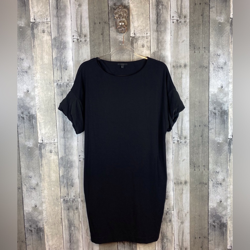 COS Boxy Sleeve Knit Knee Length Dress in Black Size Small.